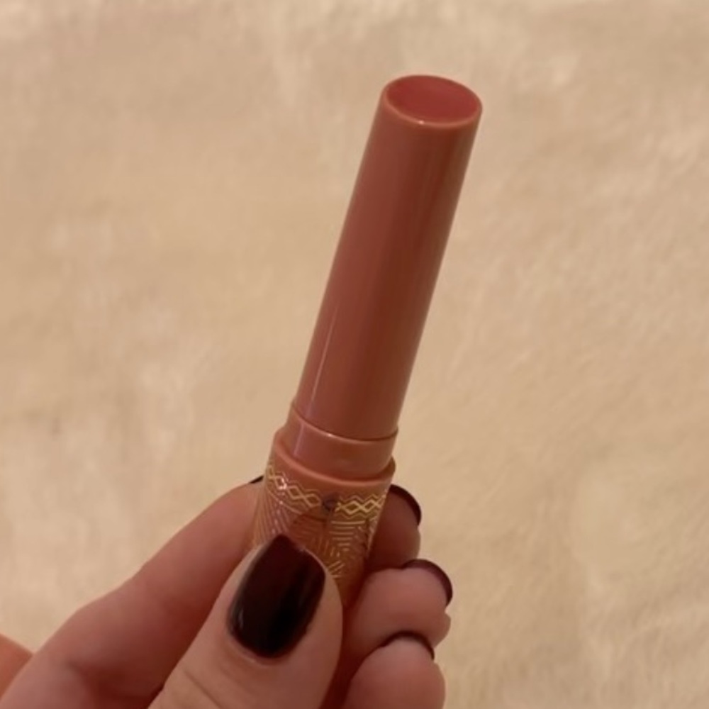 New, Juvia’s Place Volumizing Gloss Stick - Picture 5 of 12